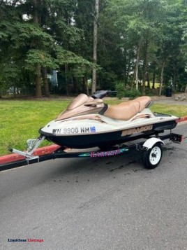 Ski doo 3 seater and trailer  78 hours - (Bellevue)