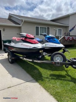 2 sea doo’s
