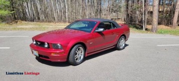 9850 miles' 2005 MUSTANG GT PREMIUM CONVERTIBLE - (Grand Rapids)